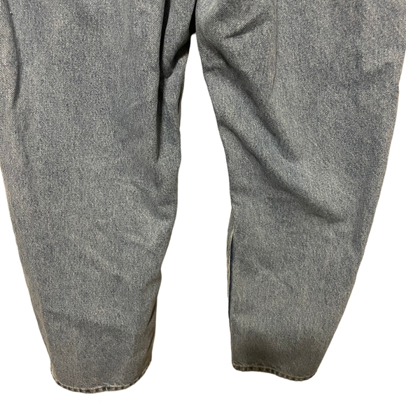 L.L. Bean Men's Relaxed Jeans - Blue Light Wash - Picture 8 of 12